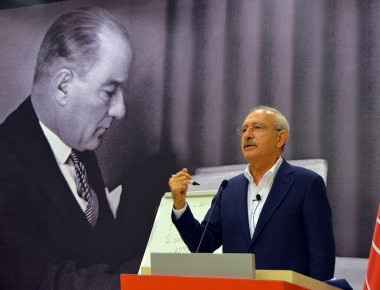 Τα «τύμπανα του πολέμου» κρούει ο Κεμάλ Κιλιτσντάρογλου: «Το 2019 θα έρθω και θα πάρω τα 18 νησιά από τους Έλληνες»